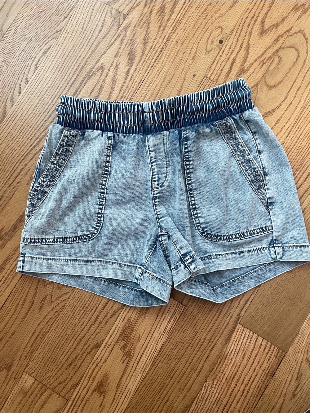SO Light Wash Denim Elastic Waist Shorts